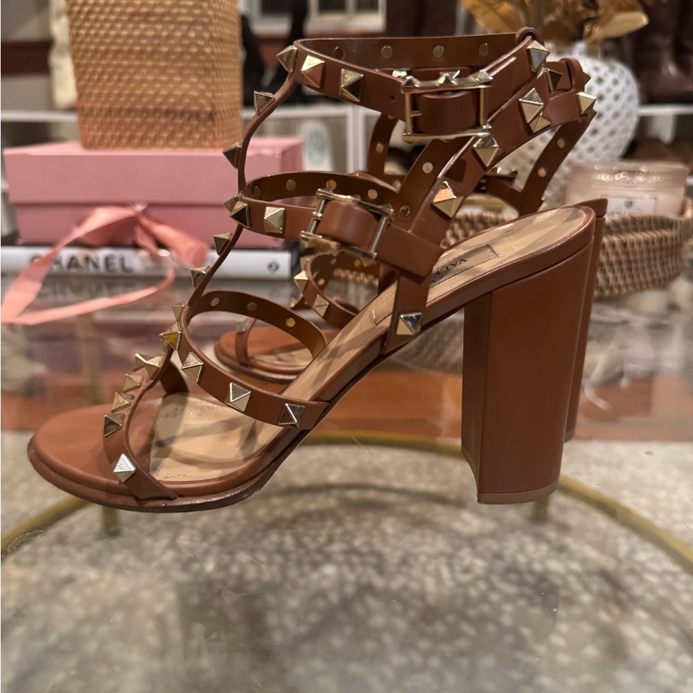 Valentino Garavani 90mm Rockstud Caged T-Strap Leather Sandals Brown 8.5 - Picture 9 of 16